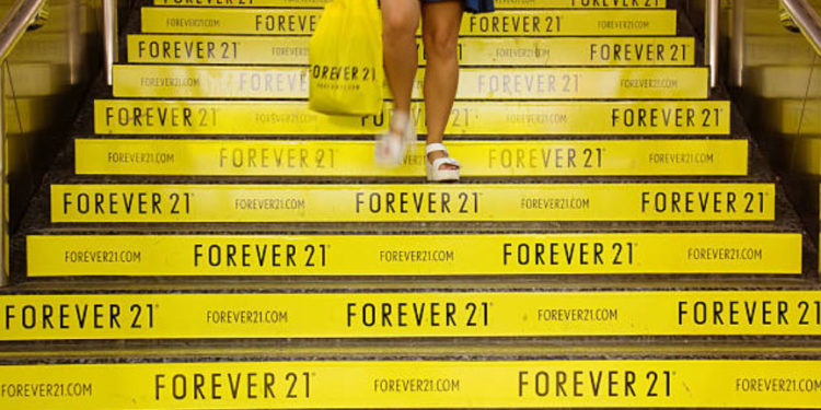 Forever 21 se viste de luto.