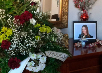 Cuando tu padre decora el salón para que te salga bien un examen pero el resultado parece otro