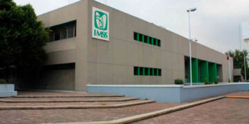 El IMMS dio a conocer tratamiento que ayuda a pacientes con Parkinson para que puedan vivir sin síntomas de 15 a 20 años