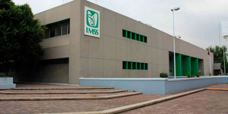 El IMMS dio a conocer tratamiento que ayuda a pacientes con Parkinson para que puedan vivir sin síntomas de 15 a 20 años