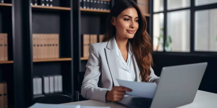 ¿Cuánto cobrar por una declaración anual en 2025?