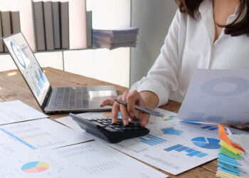 Iniciando el Ciclo Contable: Fases y Fundamentos Esenciales