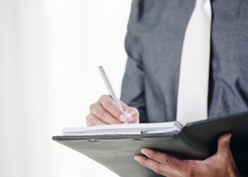 Cuál es el rol del Contador Auditor