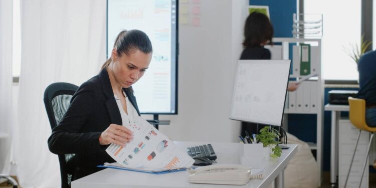 ¿Cuánto cobrarle a una persona moral?